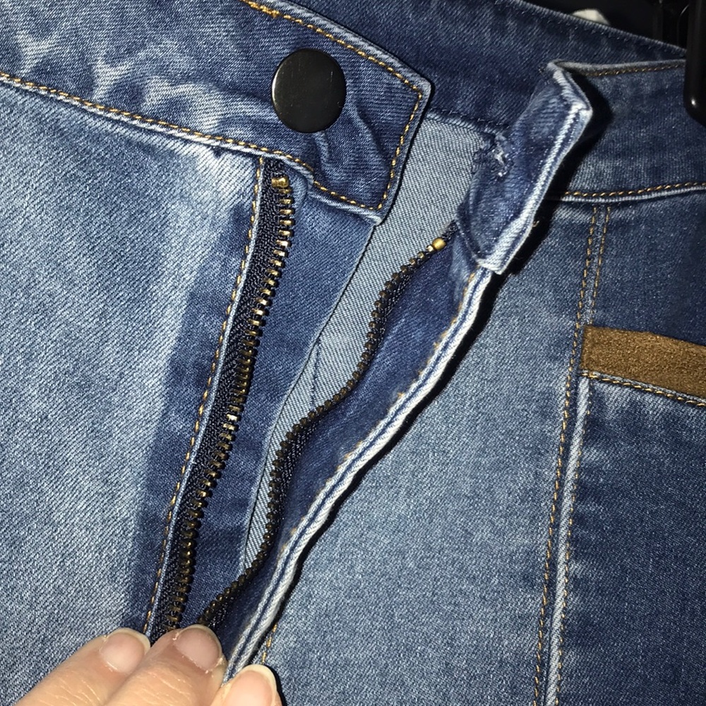Chrysanthemum Flare Jeans - Picture 5 of 8